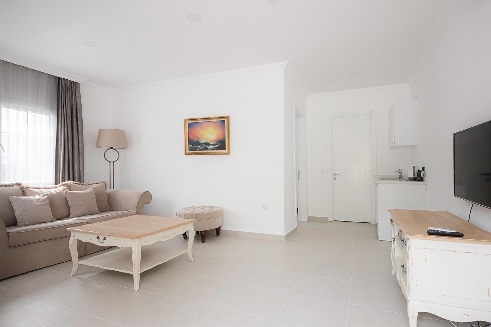 Flag Suites +12 Bodrum Стая снимка